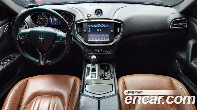 Maserati Ghibli 2015 thumb 8