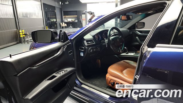 Maserati Ghibli 2015 thumb 10