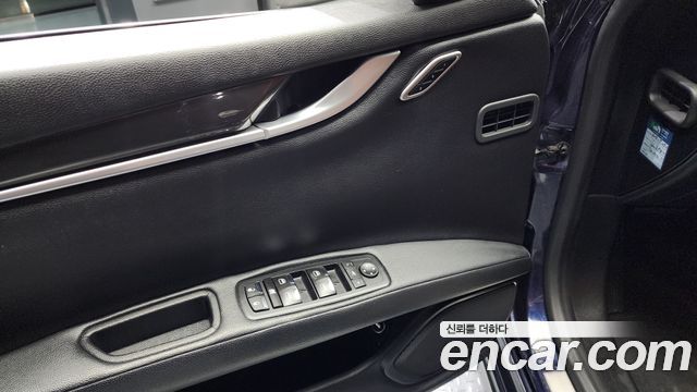Maserati Ghibli 2015 thumb 11