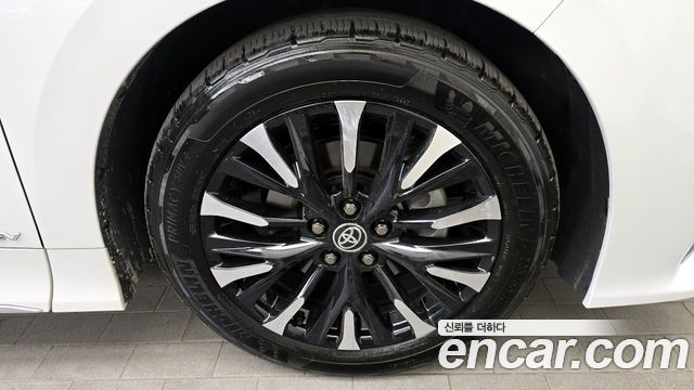 Toyota Alphard 2023 thumb 6