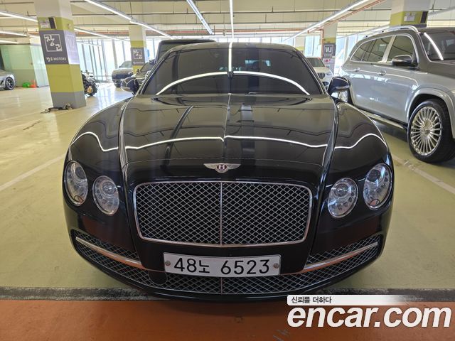 Bentley Flying Spur 2018 thumb 4