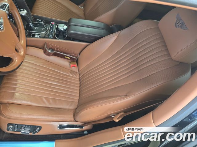 Bentley Flying Spur 2018 thumb 7