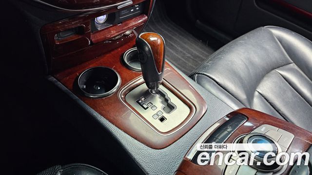 SsangYong Chairman 2009 thumb 10