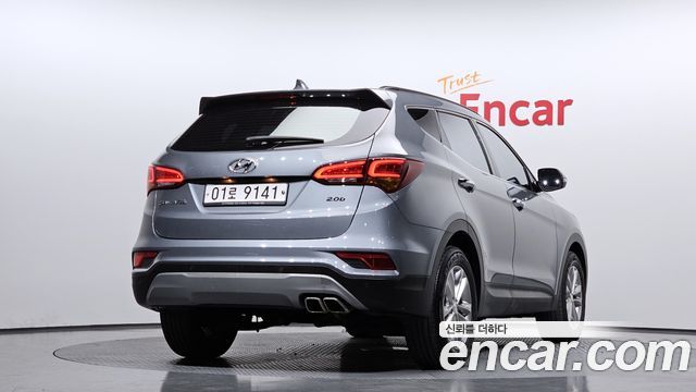 Hyundai Santa Fe 2018 thumb 3