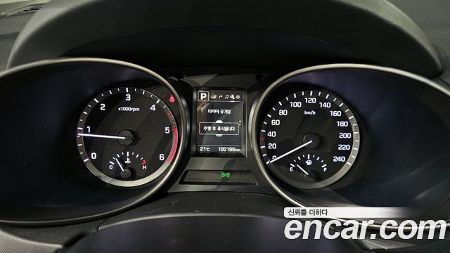 Hyundai Santa Fe 2018 thumb 9