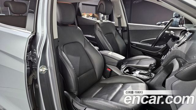 Hyundai Santa Fe 2018 thumb 11