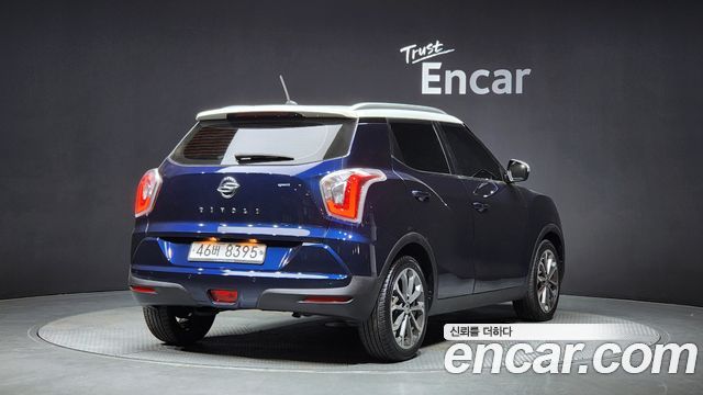 SsangYong Tivoli 2017 thumb 2