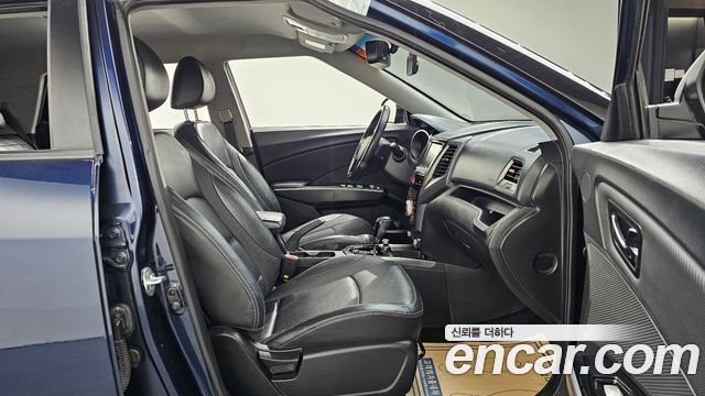 SsangYong Tivoli 2017 thumb 10