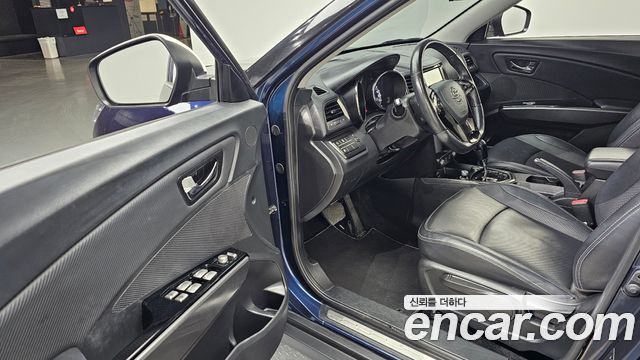 SsangYong Tivoli 2017 thumb 12