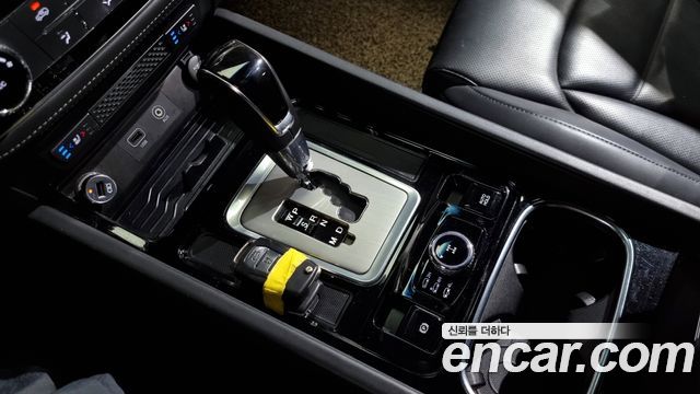SsangYong Rexton 2018 thumb 9
