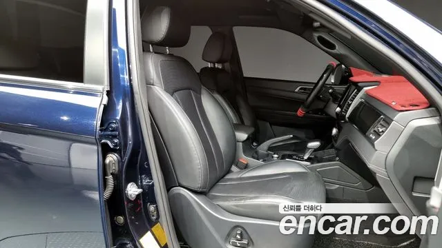 SsangYong Rexton 2021 thumb 11