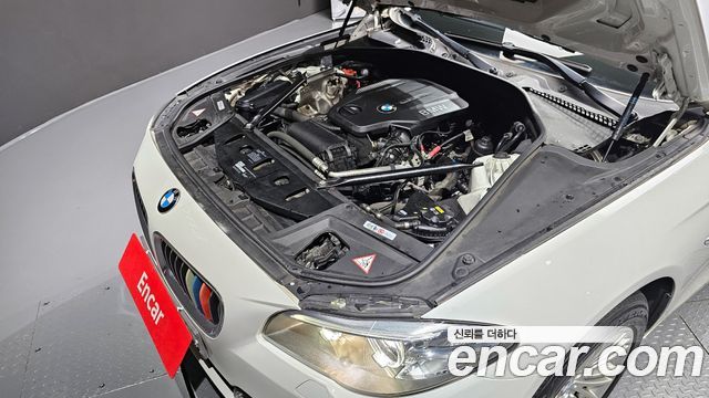 BMW 5 серии 2015 thumb 6