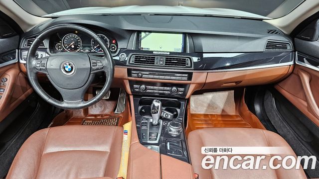 BMW 5 серии 2015 thumb 7