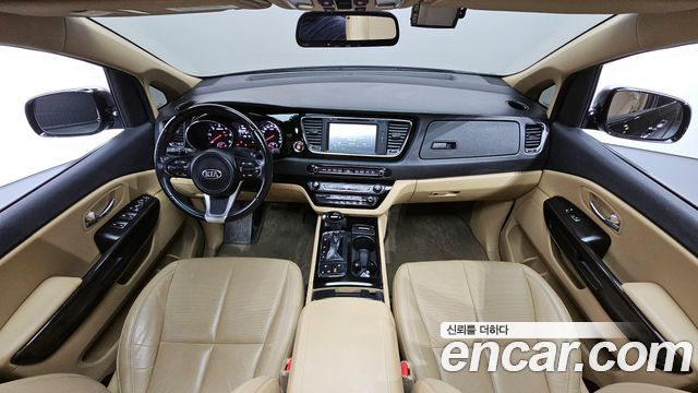 Kia Carnival 2015 thumb 7