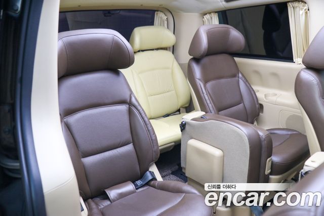 Hyundai Starex 2015 thumb 10