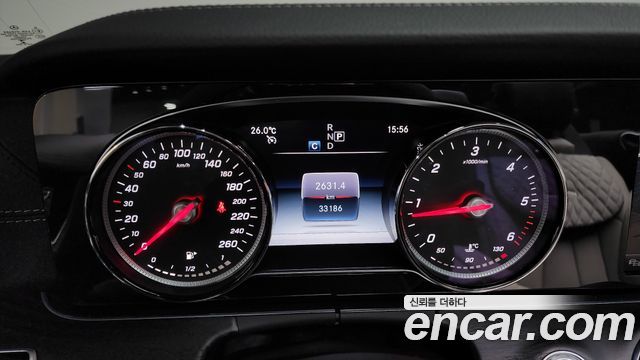 Mercedes-Benz E-Class 2019 thumb 9