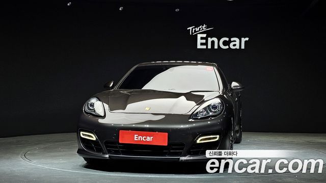 Porsche Panamera 2012 thumb 4