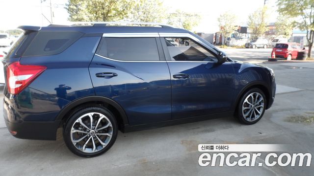 SsangYong Tivoli 2017 thumb 3
