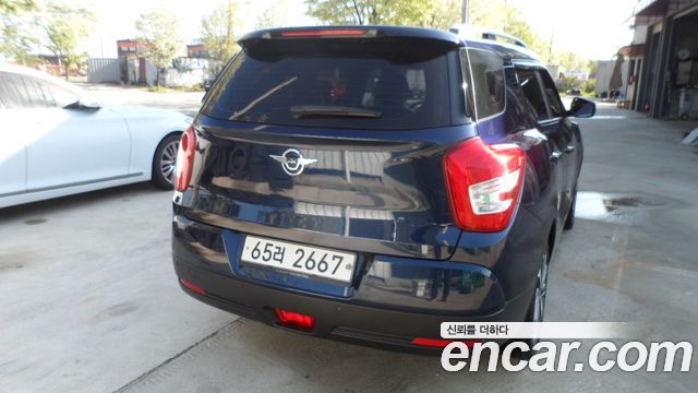 SsangYong Tivoli 2017 thumb 5
