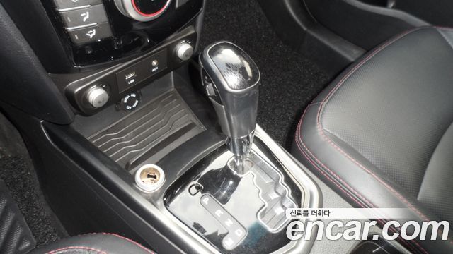 SsangYong Tivoli 2017 thumb 10