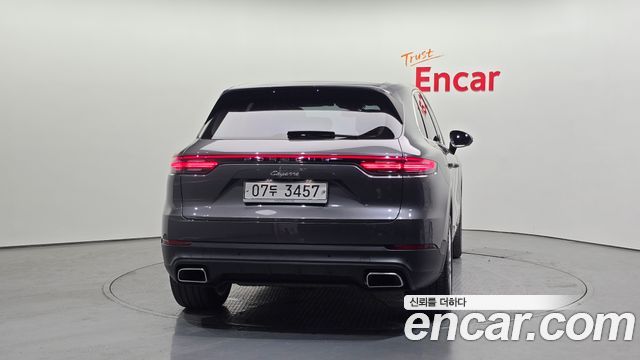 Porsche Cayenne 2019 thumb 5