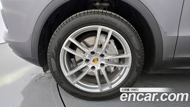 Porsche Cayenne 2019 thumb 6