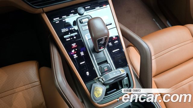 Porsche Cayenne 2019 thumb 10