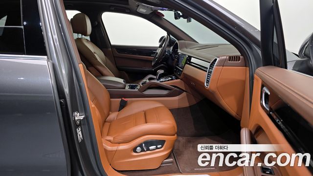 Porsche Cayenne 2019 thumb 11