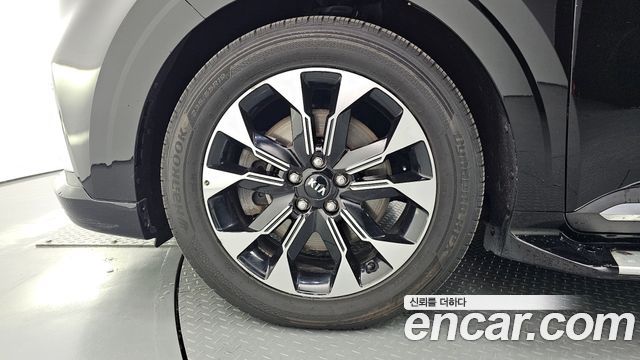 Kia Carnival 2021 thumb 6
