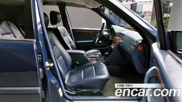 Mercedes-Benz C-Class 1996 thumb 11