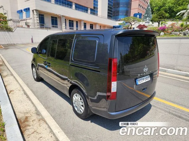 Hyundai Staria 2022 thumb 6
