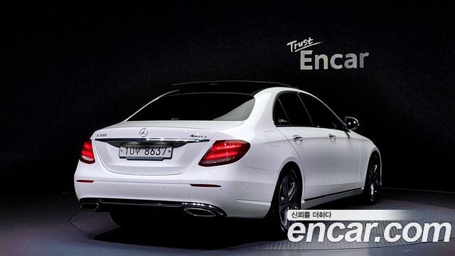 Mercedes-Benz E-Class 2018 thumb 3