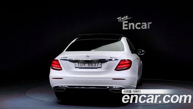 Mercedes-Benz E-Class 2018 thumb 5