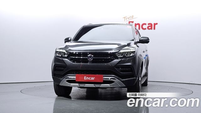 SsangYong Rexton 2019 thumb 4