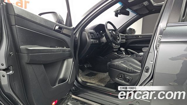 SsangYong Rexton 2019 thumb 10