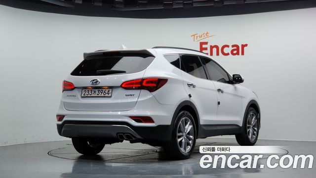 Hyundai Santa Fe 2016 thumb 3