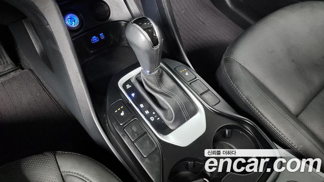 Hyundai Santa Fe 2016 thumb 10