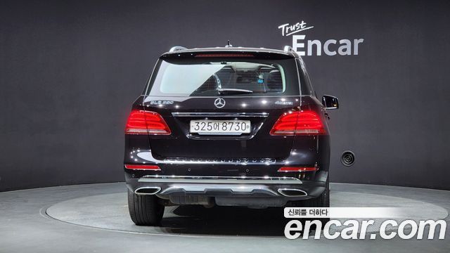 Mercedes-Benz GLE 2016 thumb 5