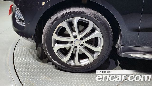 Mercedes-Benz GLE 2016 thumb 6