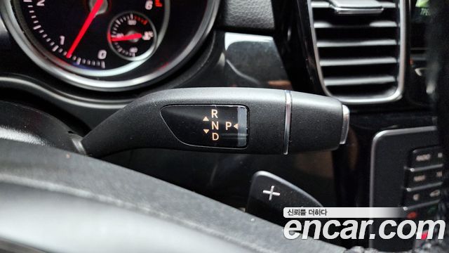 Mercedes-Benz GLE 2016 thumb 10
