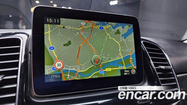 Mercedes-Benz GLE 2016 thumb 12