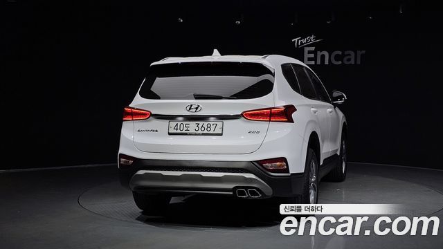 Hyundai Santa Fe 2018 thumb 5