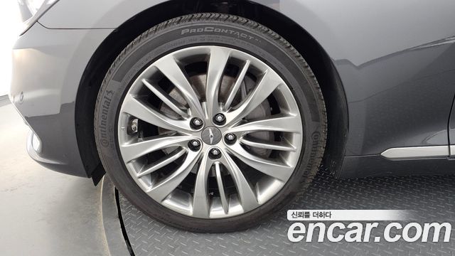 Genesis G80 2016 thumb 5