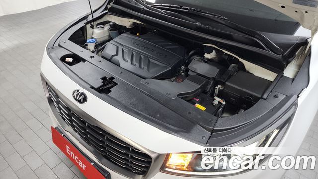 Kia Carnival 2019 thumb 6