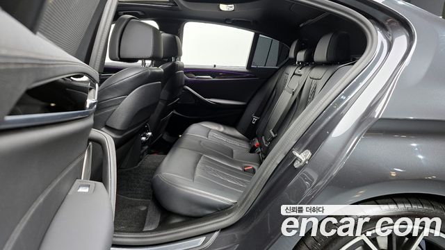 BMW 5 серии 2023 thumb 12