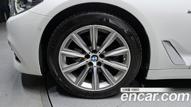 BMW 5 серии 2018 thumb 6