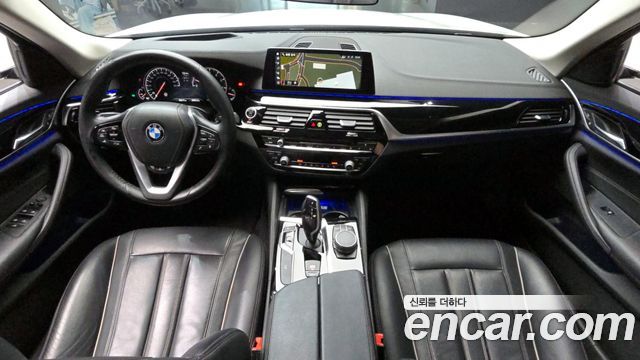 BMW 5 серии 2018 thumb 8