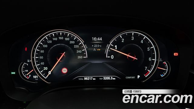 BMW 5 серии 2018 thumb 9