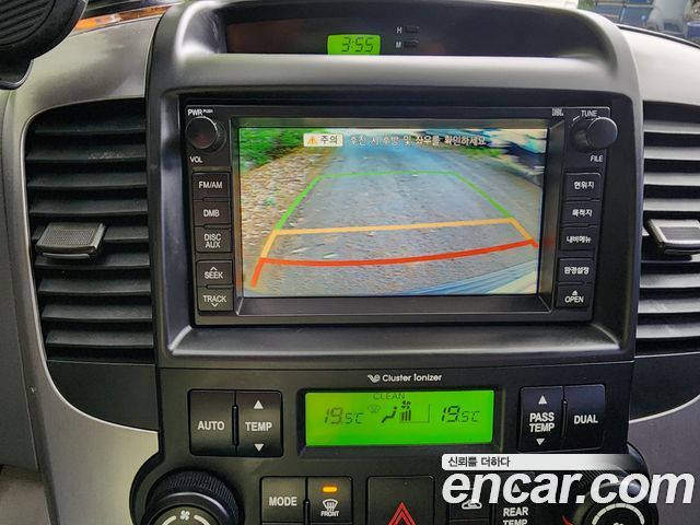 Kia Carnival 2012 thumb 6