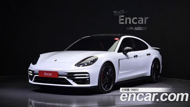 Porsche Panamera 2021 thumb 2